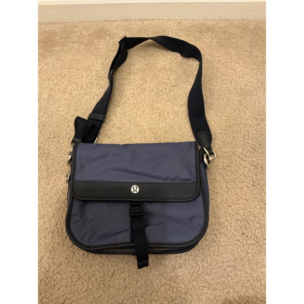Lululemon Now and Always Crossbody (5L) bag